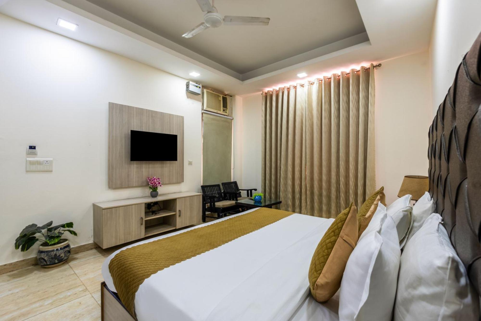 Kabul Hotel By Nexhub Palace - Medanta Gurgaon Bagian luar foto