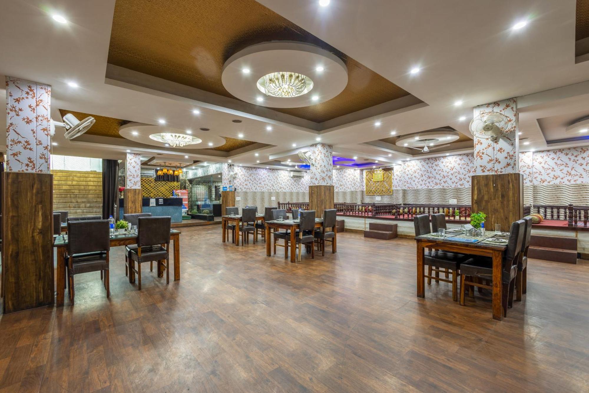 Kabul Hotel By Nexhub Palace - Medanta Gurgaon Bagian luar foto