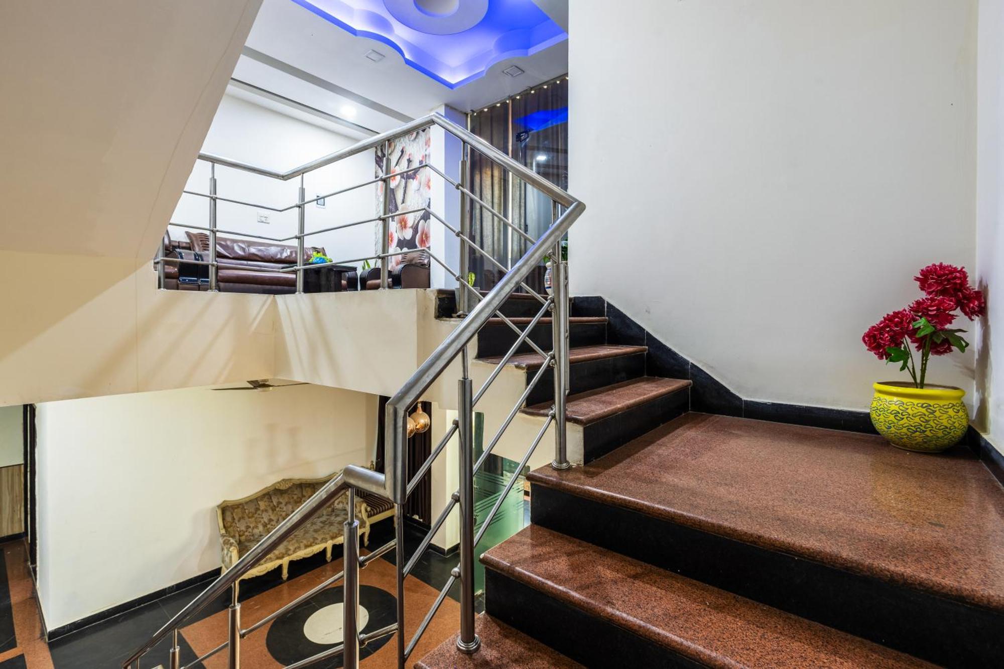 Kabul Hotel By Nexhub Palace - Medanta Gurgaon Bagian luar foto