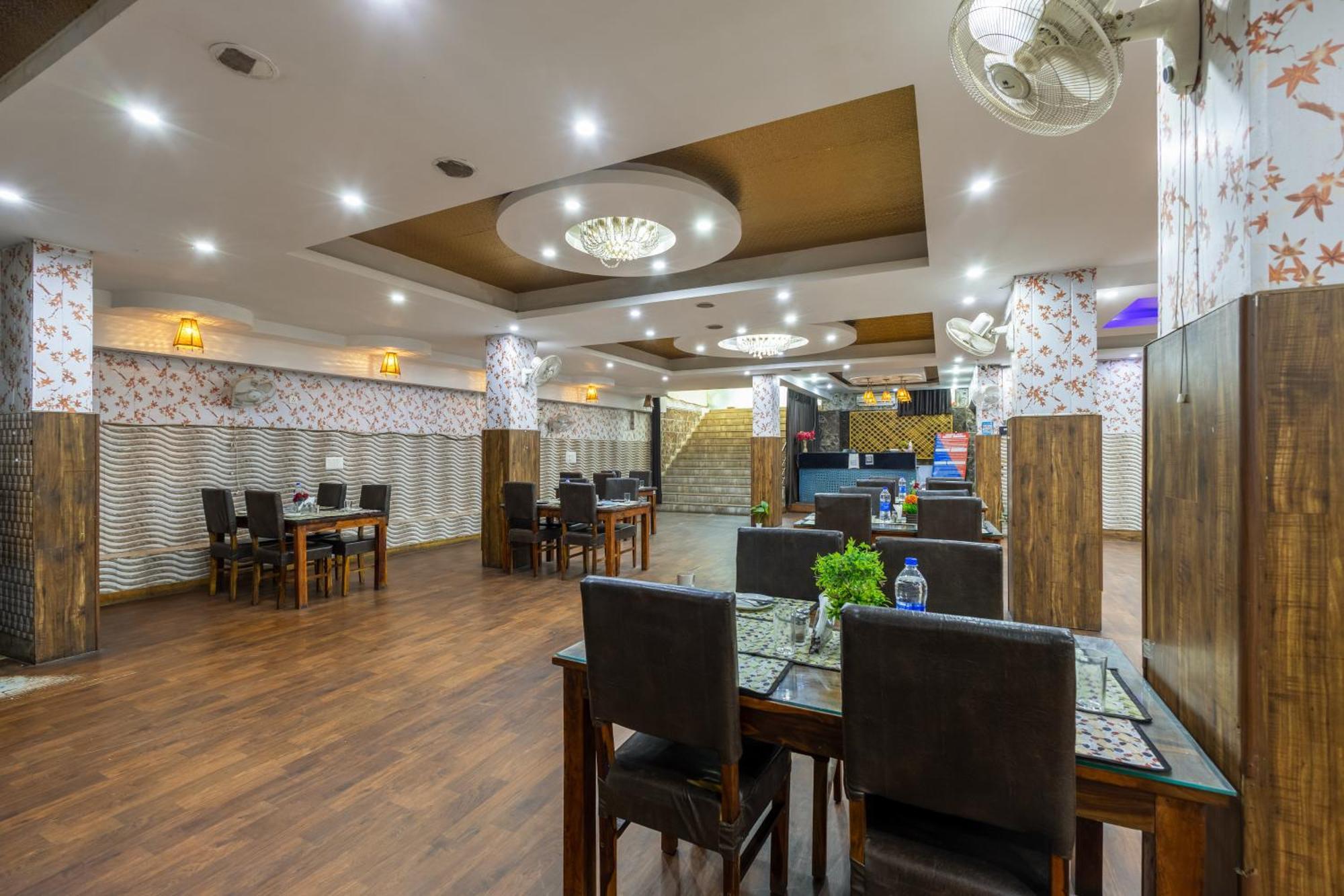 Kabul Hotel By Nexhub Palace - Medanta Gurgaon Bagian luar foto