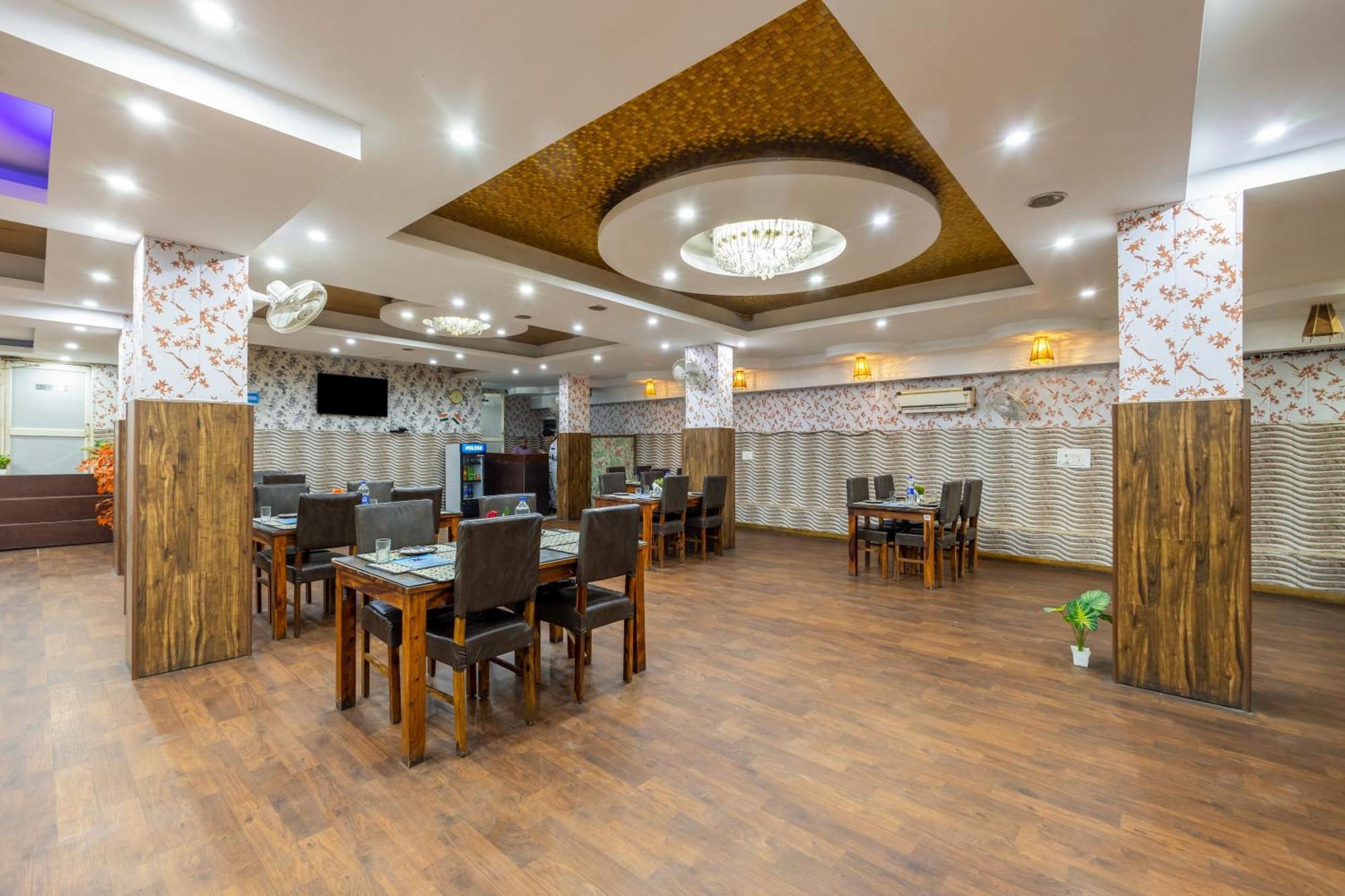 Kabul Hotel By Nexhub Palace - Medanta Gurgaon Bagian luar foto