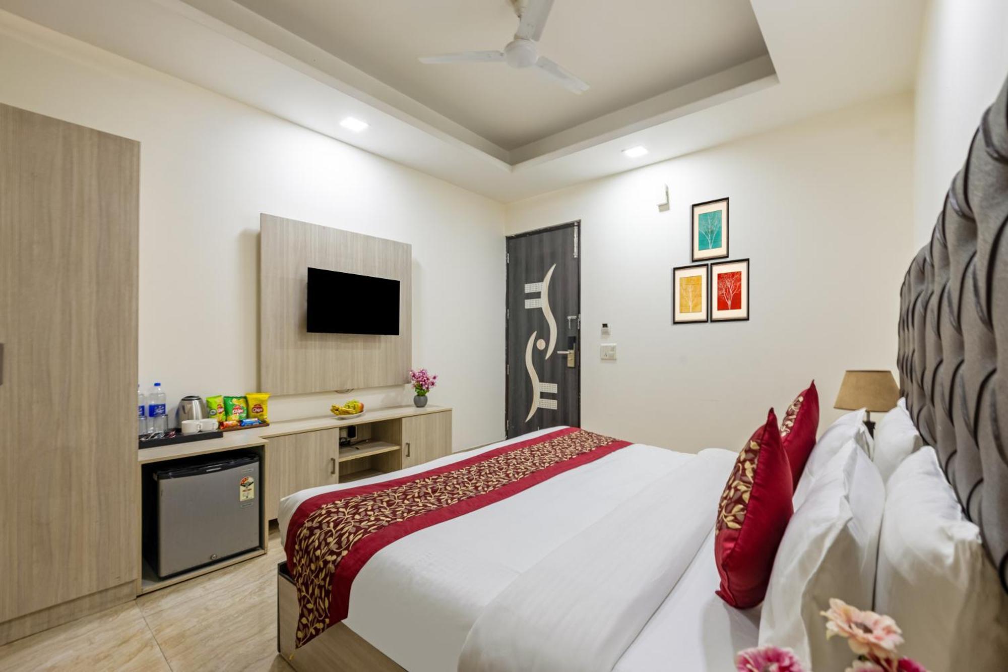 Kabul Hotel By Nexhub Palace - Medanta Gurgaon Bagian luar foto